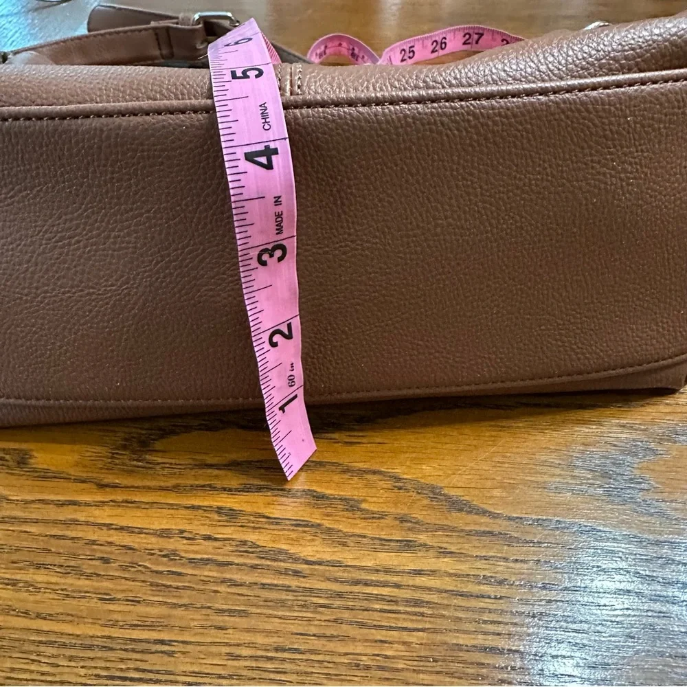 New without tags Stone Mountain Tan Leather Shoulder Bag - Picture 12 of 12